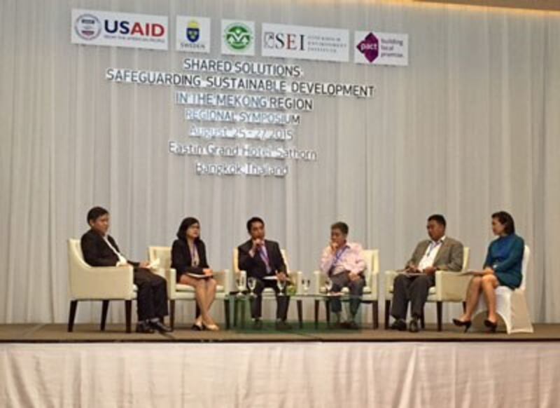 Hội thảo mang tên ‘Những giải pháp chia sẽ: bảo đảm phát triển bền vững tại vùng Mê Kong' diễn ra tại thủ đô Bangkok, Thái Lan. Hội thảo kéo dài từ 25 đến 27 tháng 8, 2015 gồm đại diện của 6 quốc gia dọc dòng sông Mê kong gồm Kampuchia, Lào, Miến Điện, Thái Lan, Trung Quốc và Việt Nam