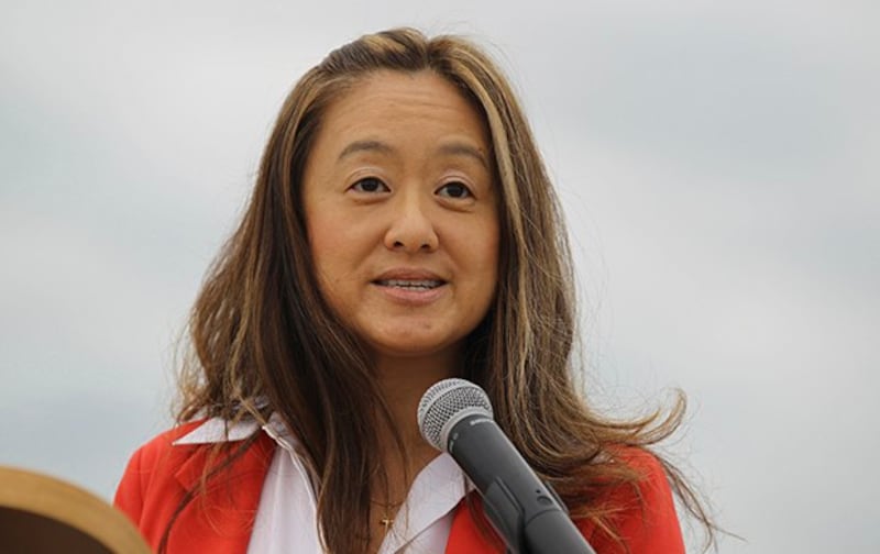 美国国务院西半球事务代理助理国务卿茱莉‧钟(Julie J. Chung)在年会上强调,西半球许多国家长期面临着经济不平等、腐败和民主体制薄弱的挑战,美国将与这些国家站在一起。(美联社图片)