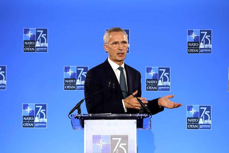 2024年7月10日,北约秘书长斯托尔滕贝格(Jens Stoltenberg)在华盛顿北约峰会记者会上讲话。(法新社)