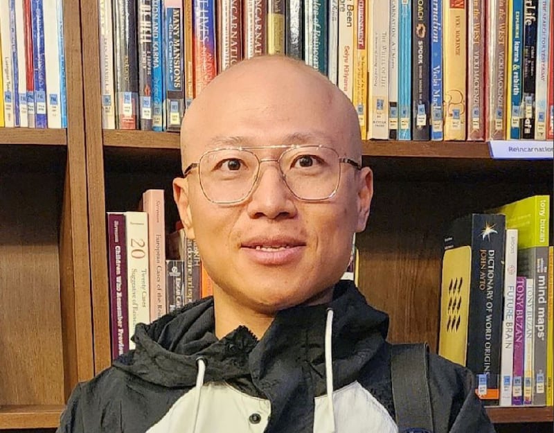 金融学者司令认为,中国消费者持币待购的心态十分明显。(司令独家提供,拍摄日期不详)