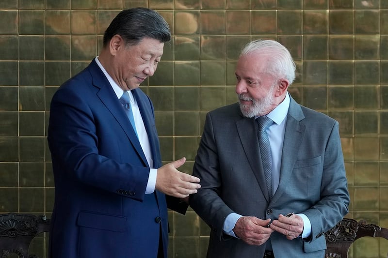 2024年11月20日，中国国家主席习近平在巴西利亚会见巴西总统卢拉。（美联社）