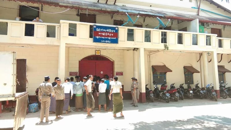 မွန်ပြည်နယ်၊ ကျိုက်မရောအကျဉ်းထောင်အား တွေ့ရစဉ်။ (Citizen Photo)